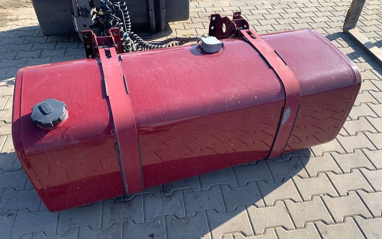 VOLVO ZBIORNIK PALIWA VOLVO FH FM 4 5 RENAULT GAMA T LOW DECK 150x69x56 - Tanque de combustível para Camião: foto 2 VOLVO ZBIORNIK PALIWA VOLVO FH FM 4 5 RENAULT GAMA T LOW DECK 150x69x56 - Tanque de combustível para Camião: foto 2