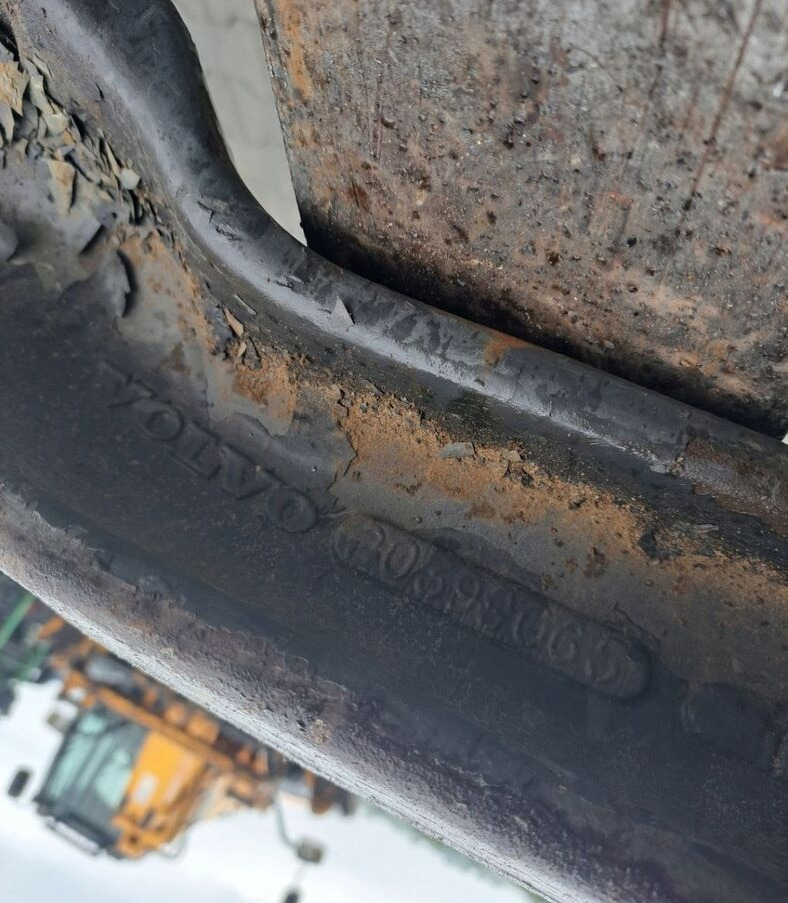 Volvo BELKA OŚ PRZEDNIA ZWROTNICE VOLVO FH FM 12 13 - Eixo e peças para Camião: foto 2 Volvo BELKA OŚ PRZEDNIA ZWROTNICE VOLVO FH FM 12 13 - Eixo e peças para Camião: foto 2