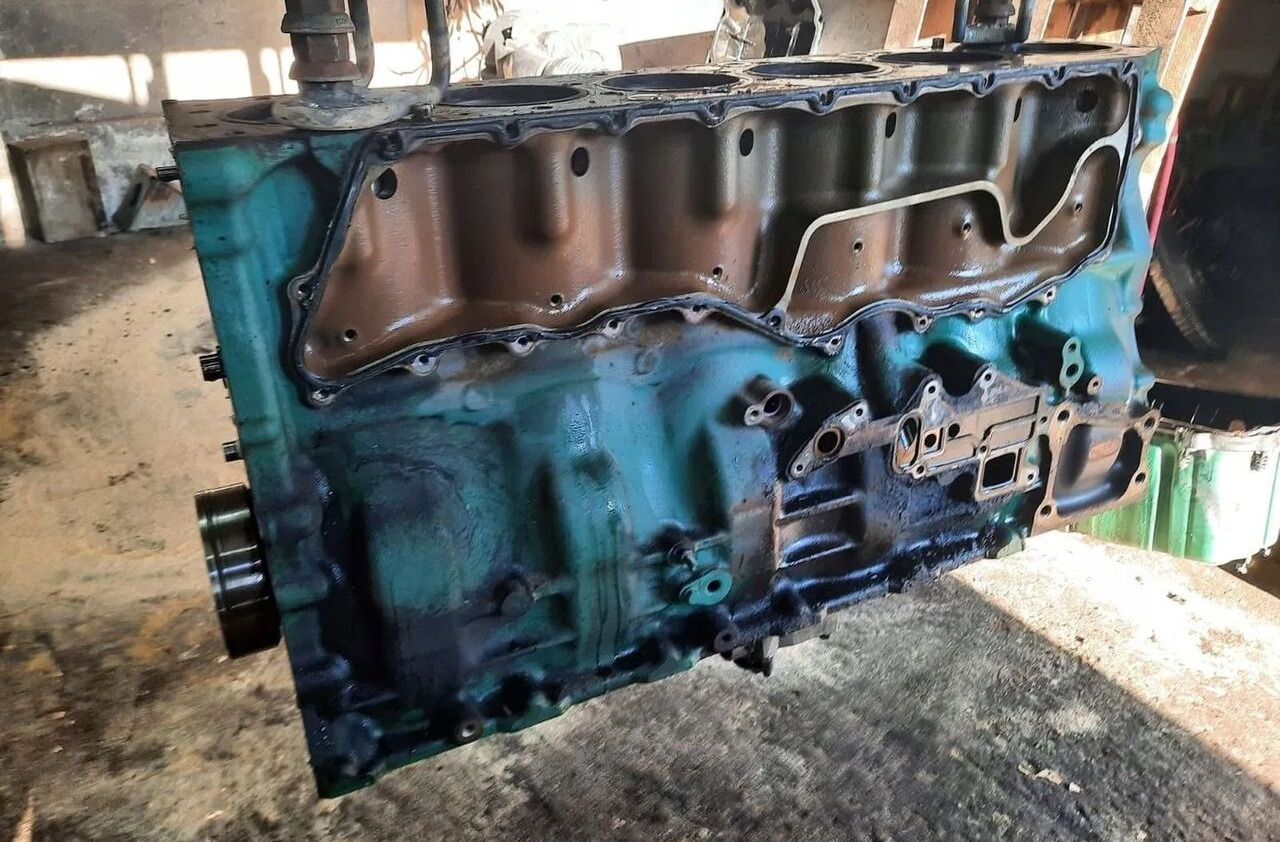 Volvo BLOK A TŁOKI WAŁ KORBOWY FM 9 D11C EUV. Volvo - Motor para Camião: foto 4 Volvo BLOK A TŁOKI WAŁ KORBOWY FM 9 D11C EUV. Volvo - Motor para Camião: foto 4
