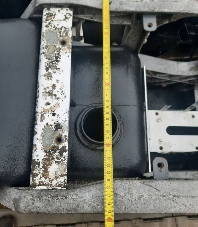 Volvo FH 4 - Tanque para AdBlue para Camião: foto 5 Volvo FH 4 - Tanque para AdBlue para Camião: foto 5