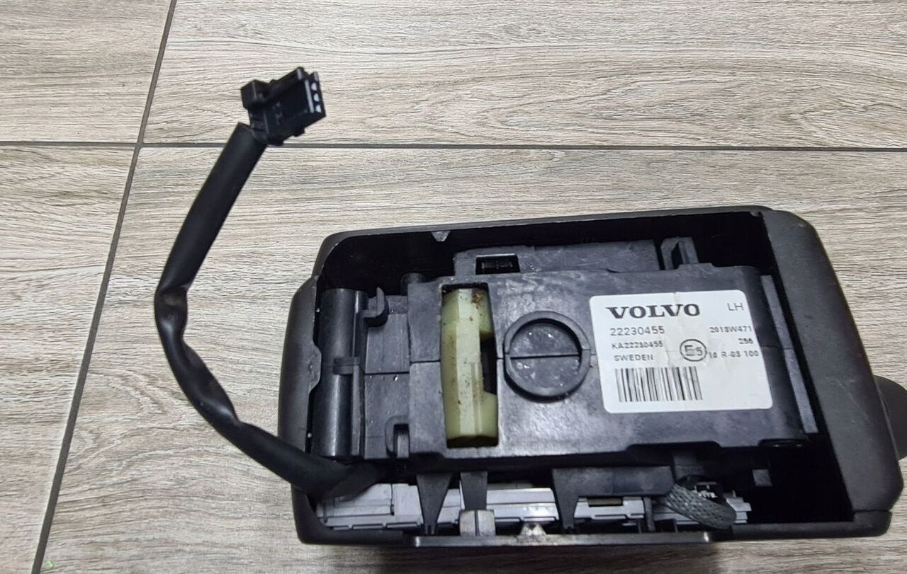 Volvo JOYSTICK ZMIANY BIEGÓW GAŁKA LEWAREK VOLVO FH FM 4 22230455 - Manete de mudanças para Camião: foto 2 Volvo JOYSTICK ZMIANY BIEGÓW GAŁKA LEWAREK VOLVO FH FM 4 22230455 - Manete de mudanças para Camião: foto 2