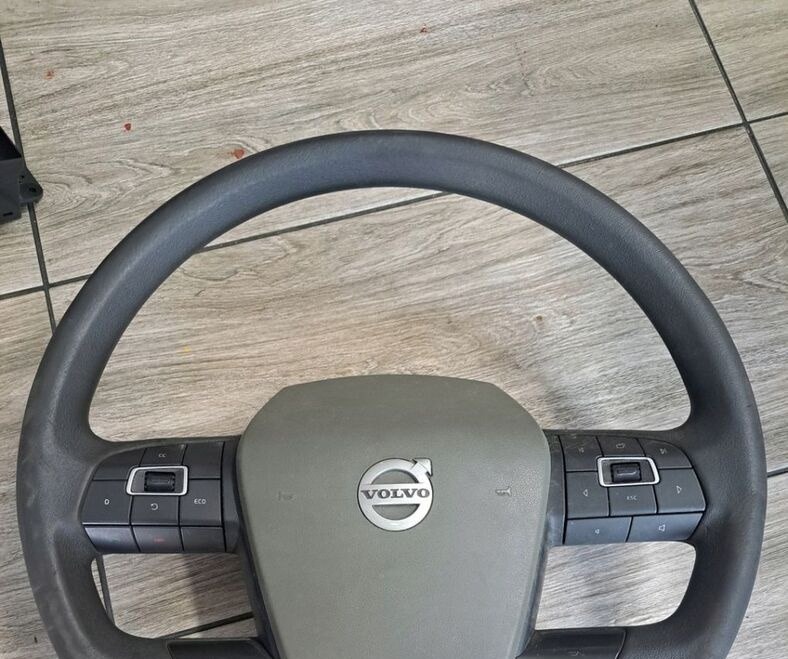 Volvo KIEROWNICA WIELOFUNKCYJNA VOLVO FH 4 FMX - Volante de direção para Camião: foto 3 Volvo KIEROWNICA WIELOFUNKCYJNA VOLVO FH 4 FMX - Volante de direção para Camião: foto 3