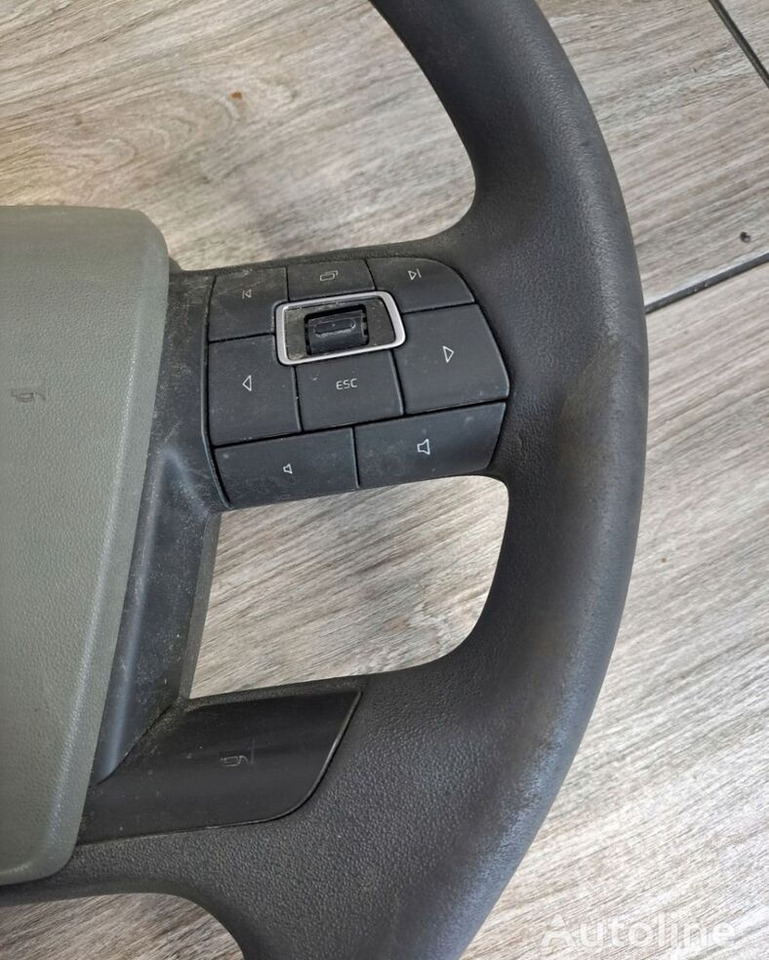 Volvo KIEROWNICA WIELOFUNKCYJNA VOLVO FH 4 FMX - Volante de direção para Camião: foto 2 Volvo KIEROWNICA WIELOFUNKCYJNA VOLVO FH 4 FMX - Volante de direção para Camião: foto 2