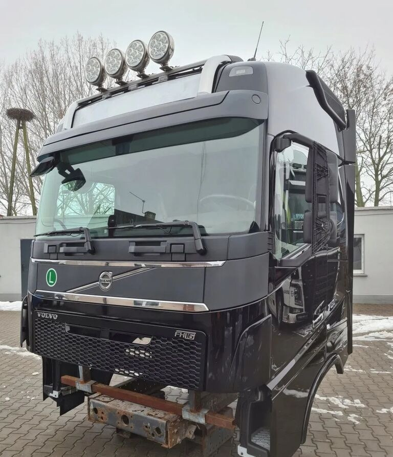 Volvo KOMPLETNA FH 16 750 EURO 6 GLOBETROTTER 2018 ROK Volvo VOLVO FH 16 750 EURO 6 GLOBETROTTER 2018 ROK - Cabine para Camião: foto 5 Volvo KOMPLETNA FH 16 750 EURO 6 GLOBETROTTER 2018 ROK Volvo VOLVO FH 16 750 EURO 6 GLOBETROTTER 2018 ROK - Cabine para Camião: foto 5