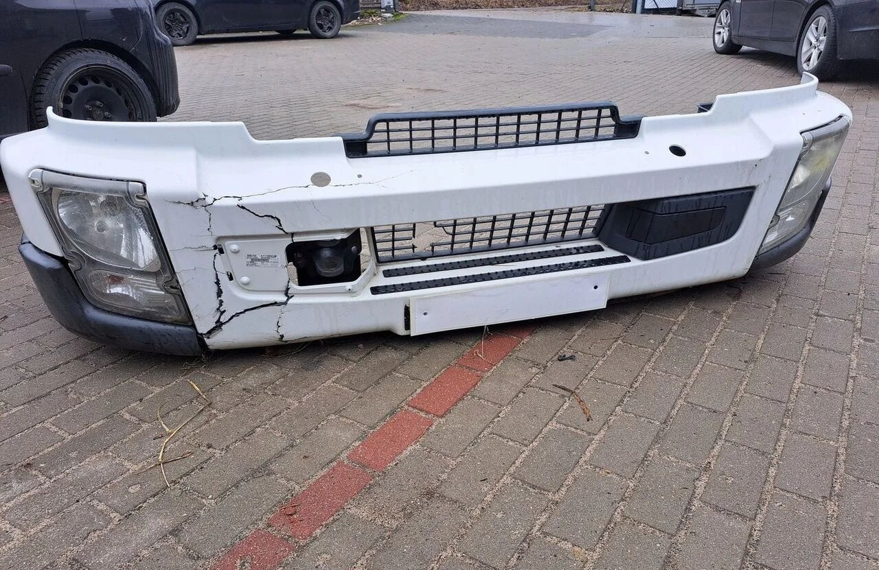 Volvo KOMPLETNY Z LAMPAMI BELKA STOPNIE FL EURO 5 Volvo - Para-choque para Camião: foto 1 Volvo KOMPLETNY Z LAMPAMI BELKA STOPNIE FL EURO 5 Volvo - Para-choque para Camião: foto 1
