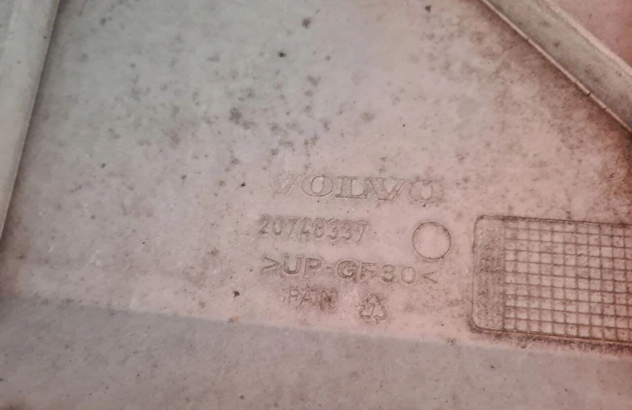 Volvo MASKA PRZEDNIA PRZÓD ATRAPA GRILL ORYGINAŁ Volvo FE - Capô para Camião: foto 5 Volvo MASKA PRZEDNIA PRZÓD ATRAPA GRILL ORYGINAŁ Volvo FE - Capô para Camião: foto 5