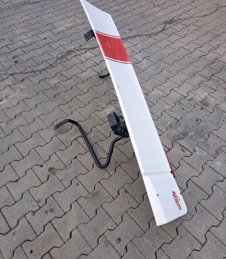 Volvo OWIEWKA LEWA SPOILER ZAKABINOWY VOLVO FH 12 13 - Aerodinâmica/ Aerofólio para Camião: foto 3 Volvo OWIEWKA LEWA SPOILER ZAKABINOWY VOLVO FH 12 13 - Aerodinâmica/ Aerofólio para Camião: foto 3