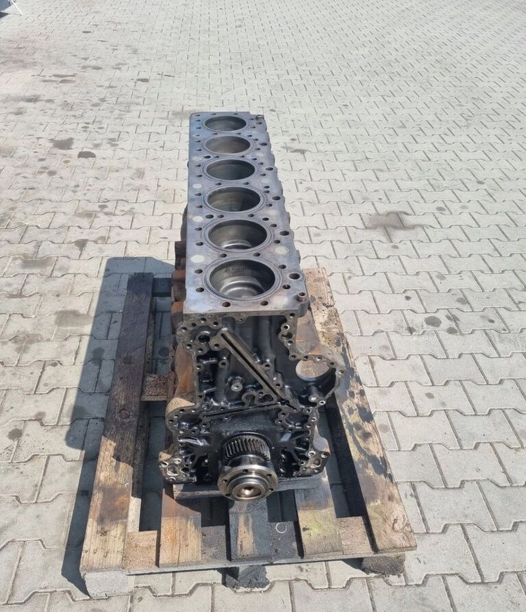 Volvo SŁUPEK TŁOKI WAŁ KORBOWY FH 12 D12 RENAULT MAGNUM DXI 12 1001968 Volvo - Bloco do motor para Camião: foto 1 Volvo SŁUPEK TŁOKI WAŁ KORBOWY FH 12 D12 RENAULT MAGNUM DXI 12 1001968 Volvo - Bloco do motor para Camião: foto 1