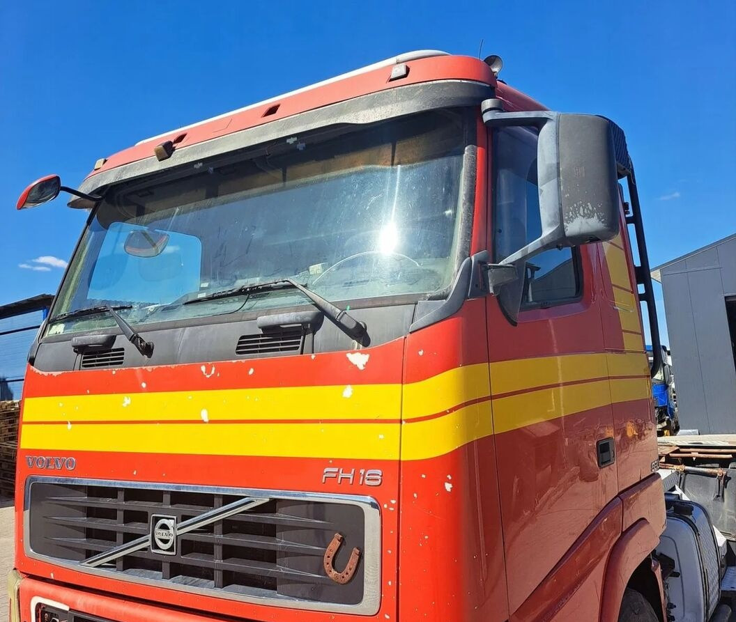 Volvo SPRZEDAM KABINĘ FH 16 EURO 5 NISKA. Volvo - Cabine para Camião: foto 2 Volvo SPRZEDAM KABINĘ FH 16 EURO 5 NISKA. Volvo - Cabine para Camião: foto 2