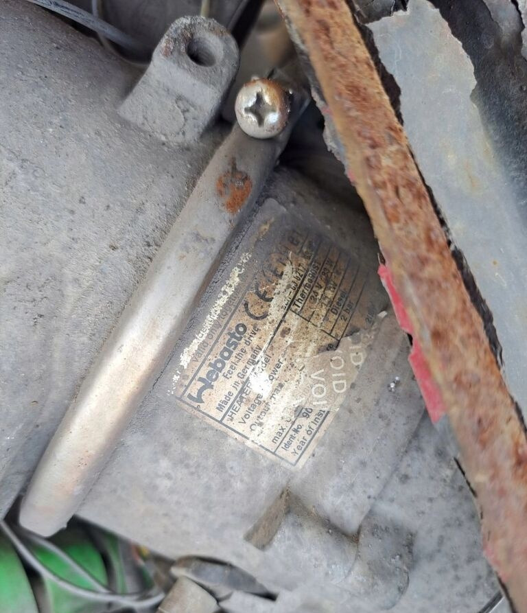 Volvo WEBASTO OGRZEWANIE WODNE POSTOJOWE THERMO 90ST FH FM. THERMO Volvo - Aquecimento/ Ventilação para Camião: foto 2 Volvo WEBASTO OGRZEWANIE WODNE POSTOJOWE THERMO 90ST FH FM. THERMO Volvo - Aquecimento/ Ventilação para Camião: foto 2