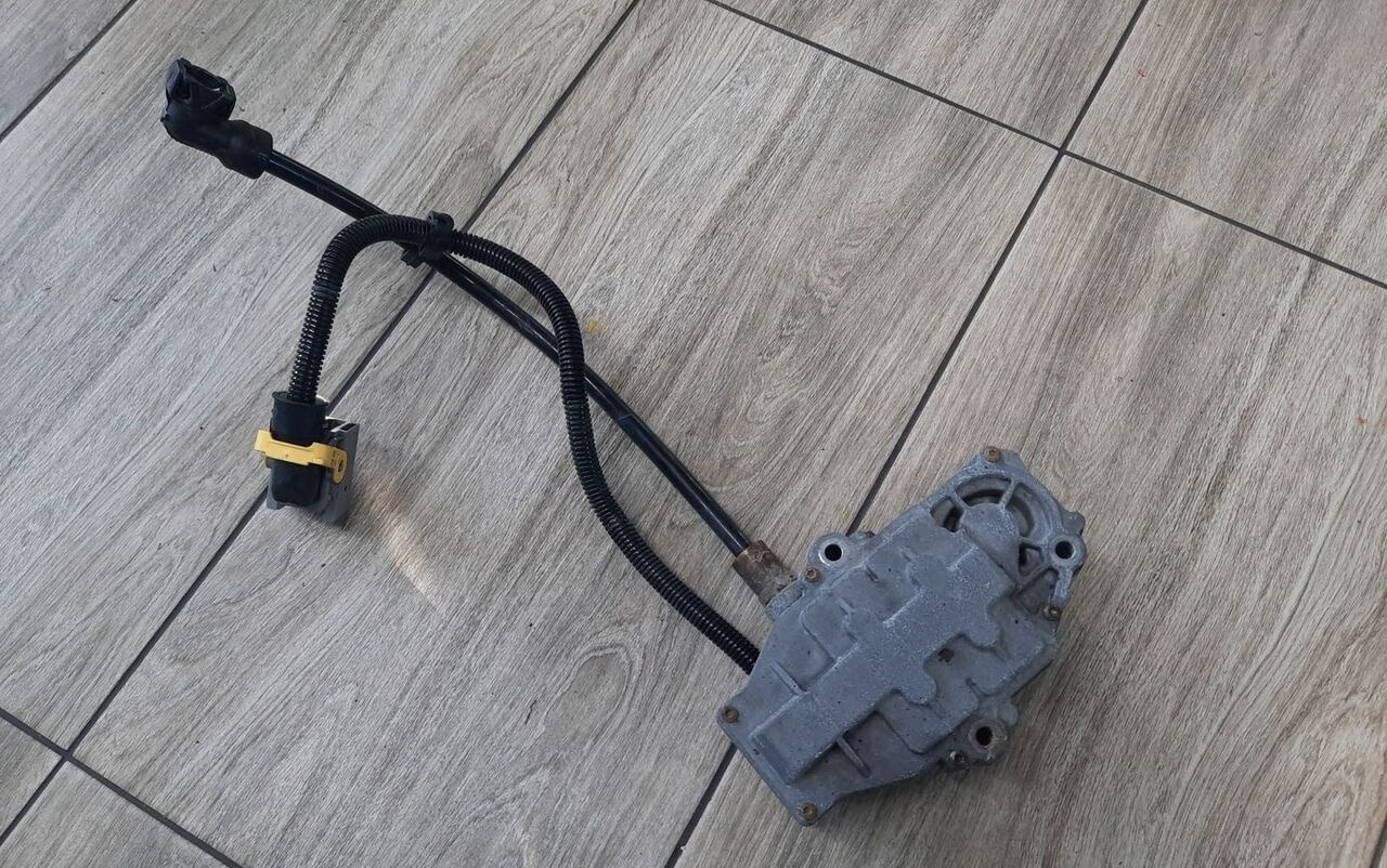 Volvo WYSPRZĘGLIK ZAWÓR PWM RENAULT GAMA T FH 4 22327072 - Cilindro de embreagem para Camião: foto 3 Volvo WYSPRZĘGLIK ZAWÓR PWM RENAULT GAMA T FH 4 22327072 - Cilindro de embreagem para Camião: foto 3