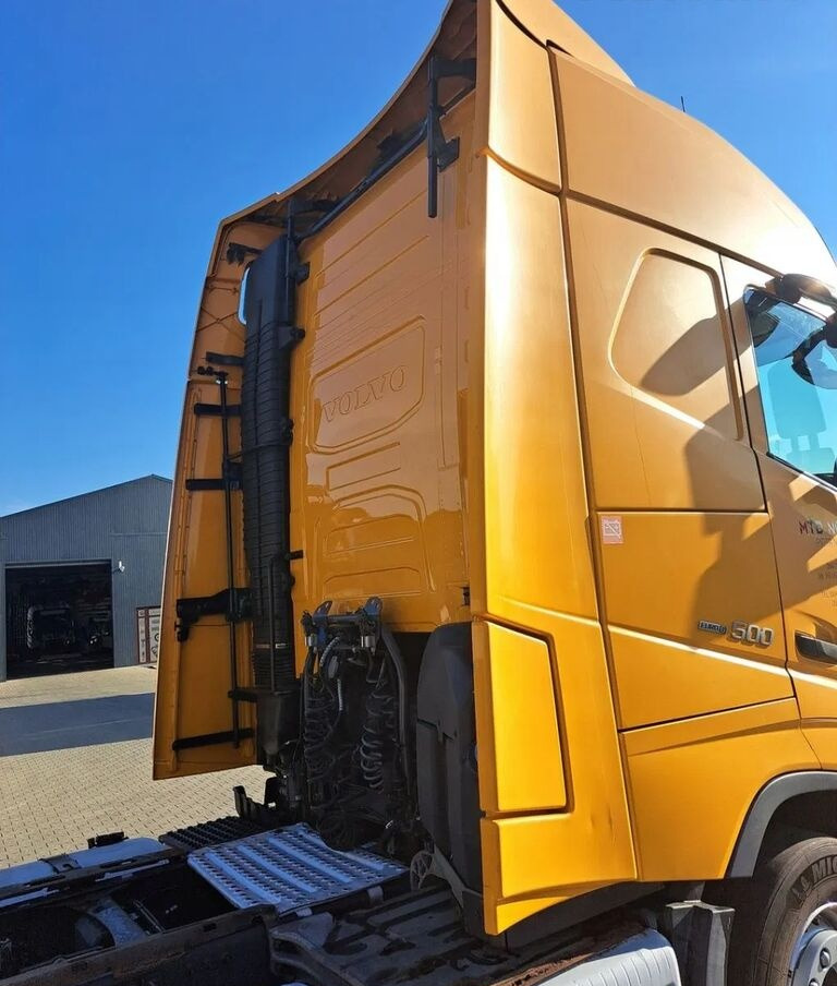 Volvo Y OWIEWKI KABINY KOMPLET FH 4 EURO 6 GLOBETROTTER Volvo FH4 Euro 6 Globetrotter - Aerodinâmica/ Aerofólio para Camião: foto 1 Volvo Y OWIEWKI KABINY KOMPLET FH 4 EURO 6 GLOBETROTTER Volvo FH4 Euro 6 Globetrotter - Aerodinâmica/ Aerofólio para Camião: foto 1