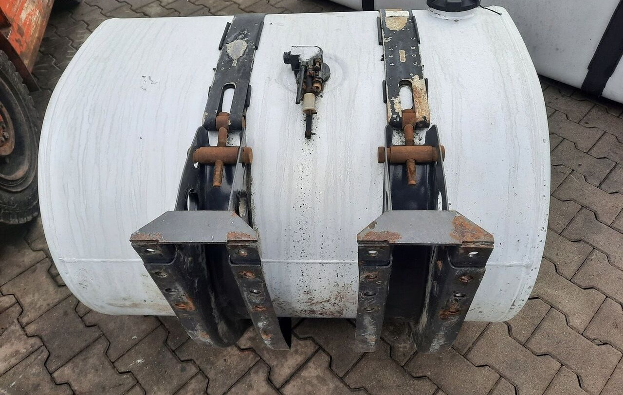 Volvo ZBIORNIK PALIWA VOLVO FH FM 4 100/70/70 20503505 - Tanque de combustível para Camião: foto 5 Volvo ZBIORNIK PALIWA VOLVO FH FM 4 100/70/70 20503505 - Tanque de combustível para Camião: foto 5