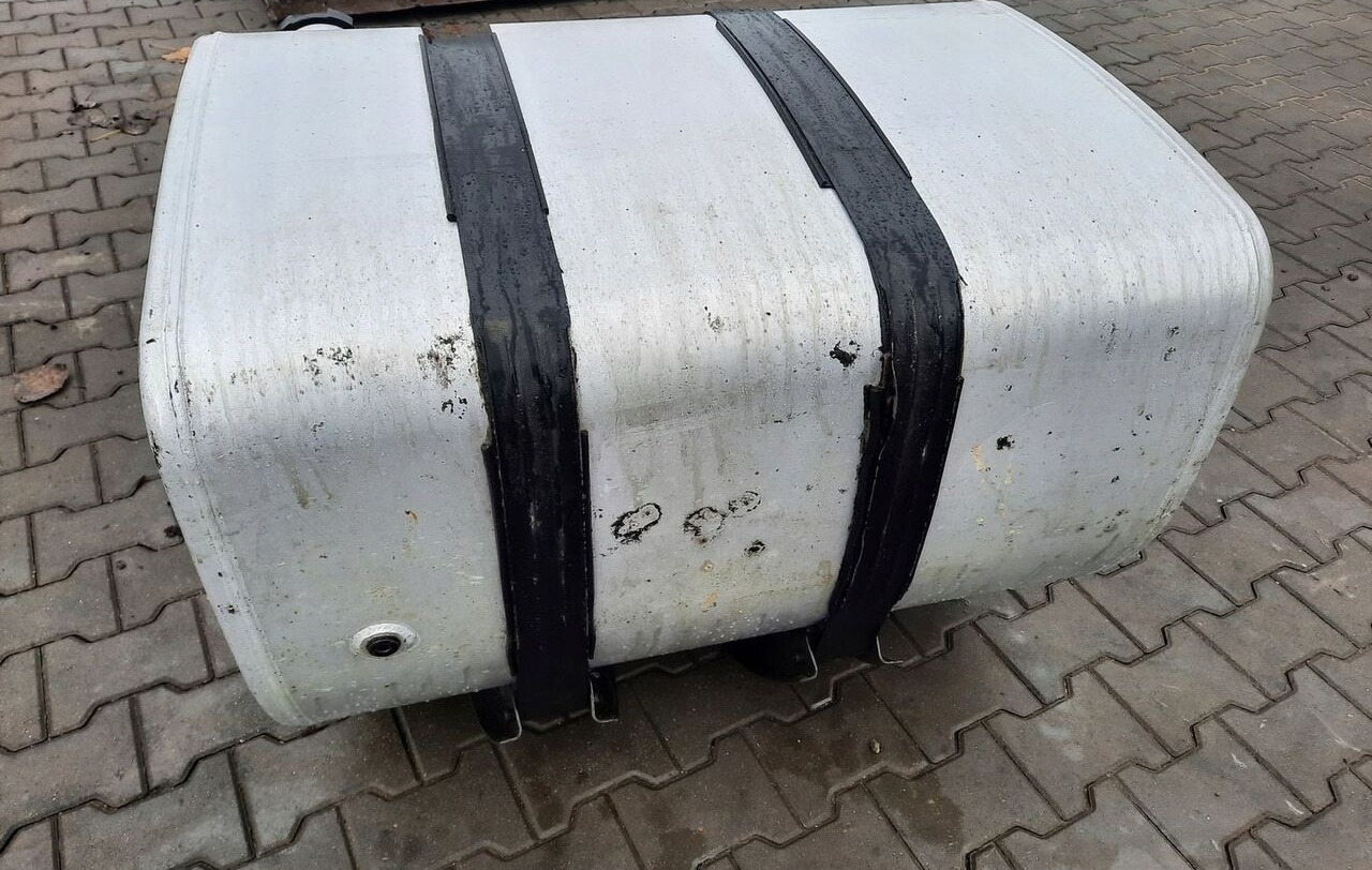 Volvo ZBIORNIK PALIWA VOLVO FH4 FM4 FMX 100/70/70 21516447 - Tanque de combustível para Camião: foto 3 Volvo ZBIORNIK PALIWA VOLVO FH4 FM4 FMX 100/70/70 21516447 - Tanque de combustível para Camião: foto 3