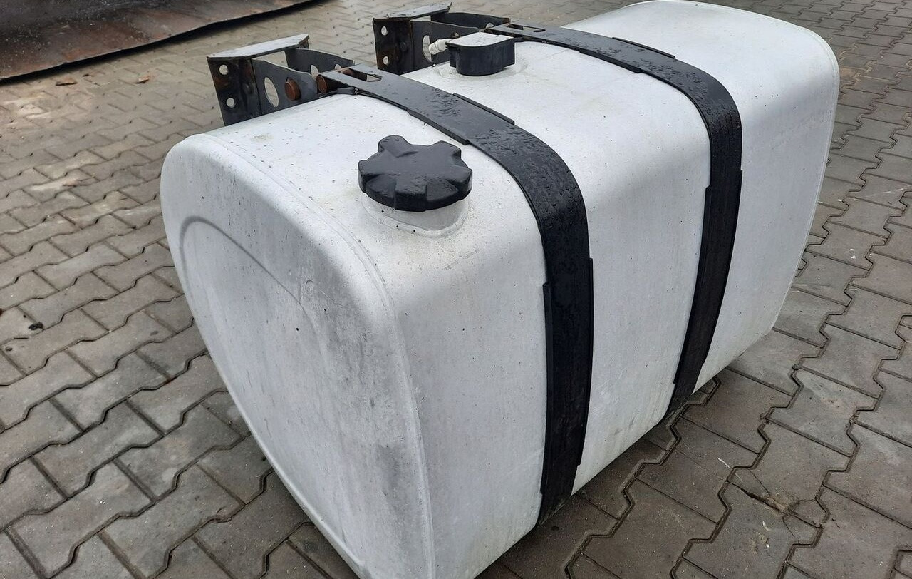 Volvo ZBIORNIK PALIWA VOLVO FH4 FM4 FMX 100/70/70 21516447 - Tanque de combustível para Camião: foto 1 Volvo ZBIORNIK PALIWA VOLVO FH4 FM4 FMX 100/70/70 21516447 - Tanque de combustível para Camião: foto 1