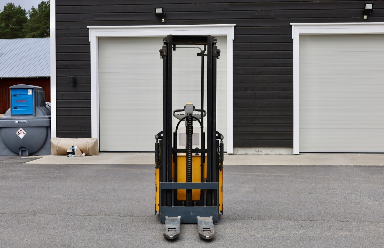Atlet TS / 140 - Stacker: foto 3 Atlet TS / 140 - Stacker: foto 3