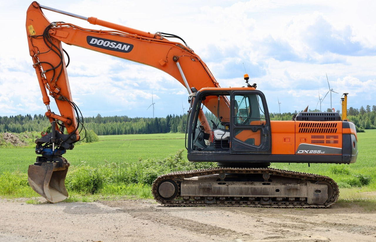 Doosan DX255 LC - 3 - Escavadora de rastos: foto 1 Doosan DX255 LC - 3 - Escavadora de rastos: foto 1