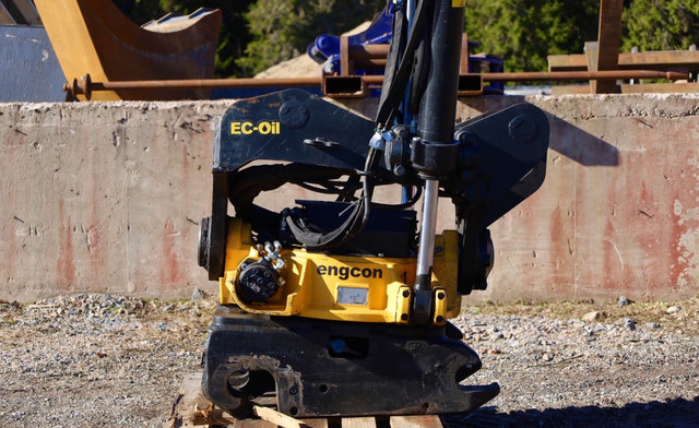 EngconEngcon EC233S-QS80-SS10 - Tiltrotator: foto 1 EngconEngcon EC233S-QS80-SS10 - Tiltrotator: foto 1