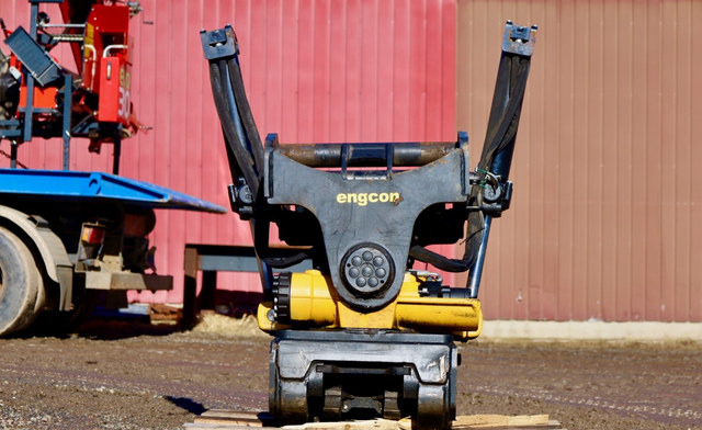 EngconEngcon EC233S-QS80-SS10 - Tiltrotator: foto 3 EngconEngcon EC233S-QS80-SS10 - Tiltrotator: foto 3
