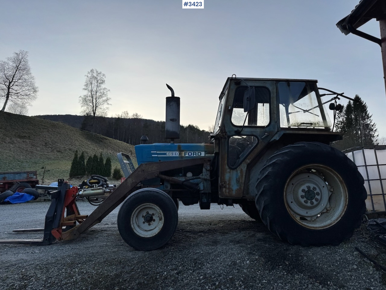 1981 Ford 4600 w/front loader, bucket and pallet fork. - Trator: foto 5 1981 Ford 4600 w/front loader, bucket and pallet fork. - Trator: foto 5