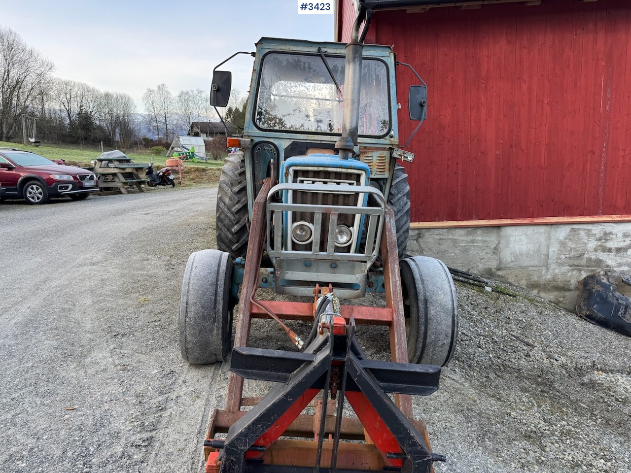 1981 Ford 4600 w/front loader, bucket and pallet fork. - Trator: foto 3 1981 Ford 4600 w/front loader, bucket and pallet fork. - Trator: foto 3