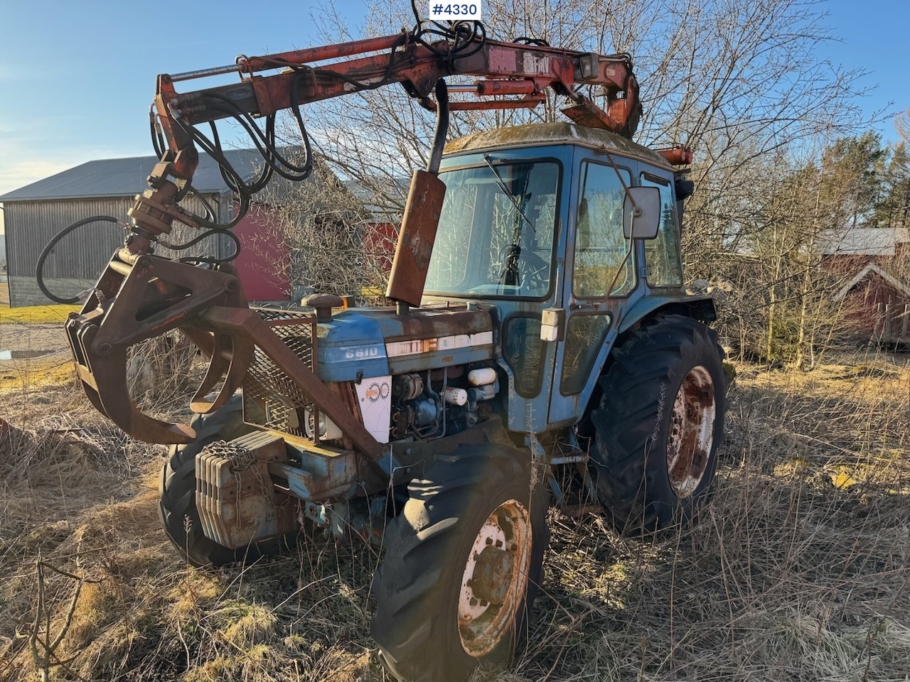 1981 Ford 6610 m/ FMV tømmerkran og tvillinghjul - Trator: foto 1 1981 Ford 6610 m/ FMV tømmerkran og tvillinghjul - Trator: foto 1