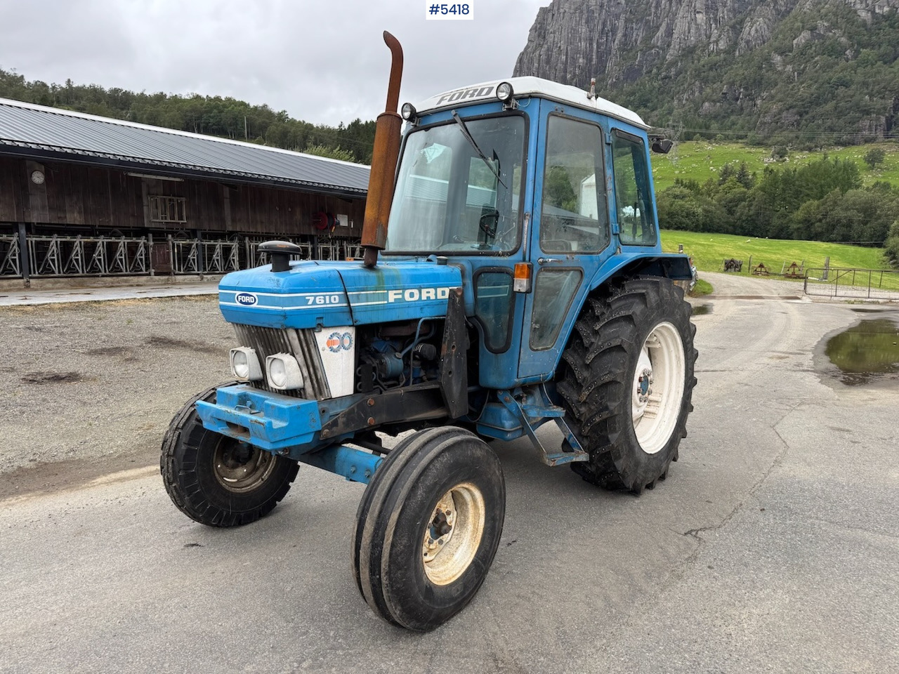 1982 Ford 7610 w/ front loader. - Trator: foto 1 1982 Ford 7610 w/ front loader. - Trator: foto 1