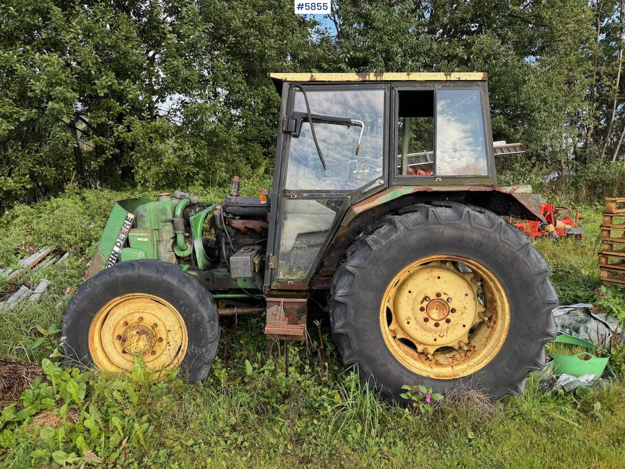 1982 John Deere 1140 with front loader and a parts tractor - Trator: foto 5 1982 John Deere 1140 with front loader and a parts tractor - Trator: foto 5