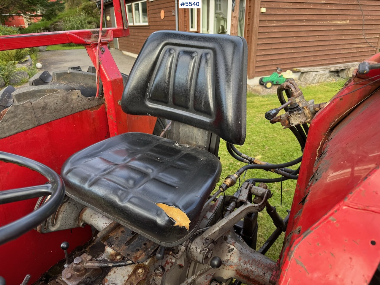 Trator 1982 Massey Ferguson 235 w/front loader.: foto 12
