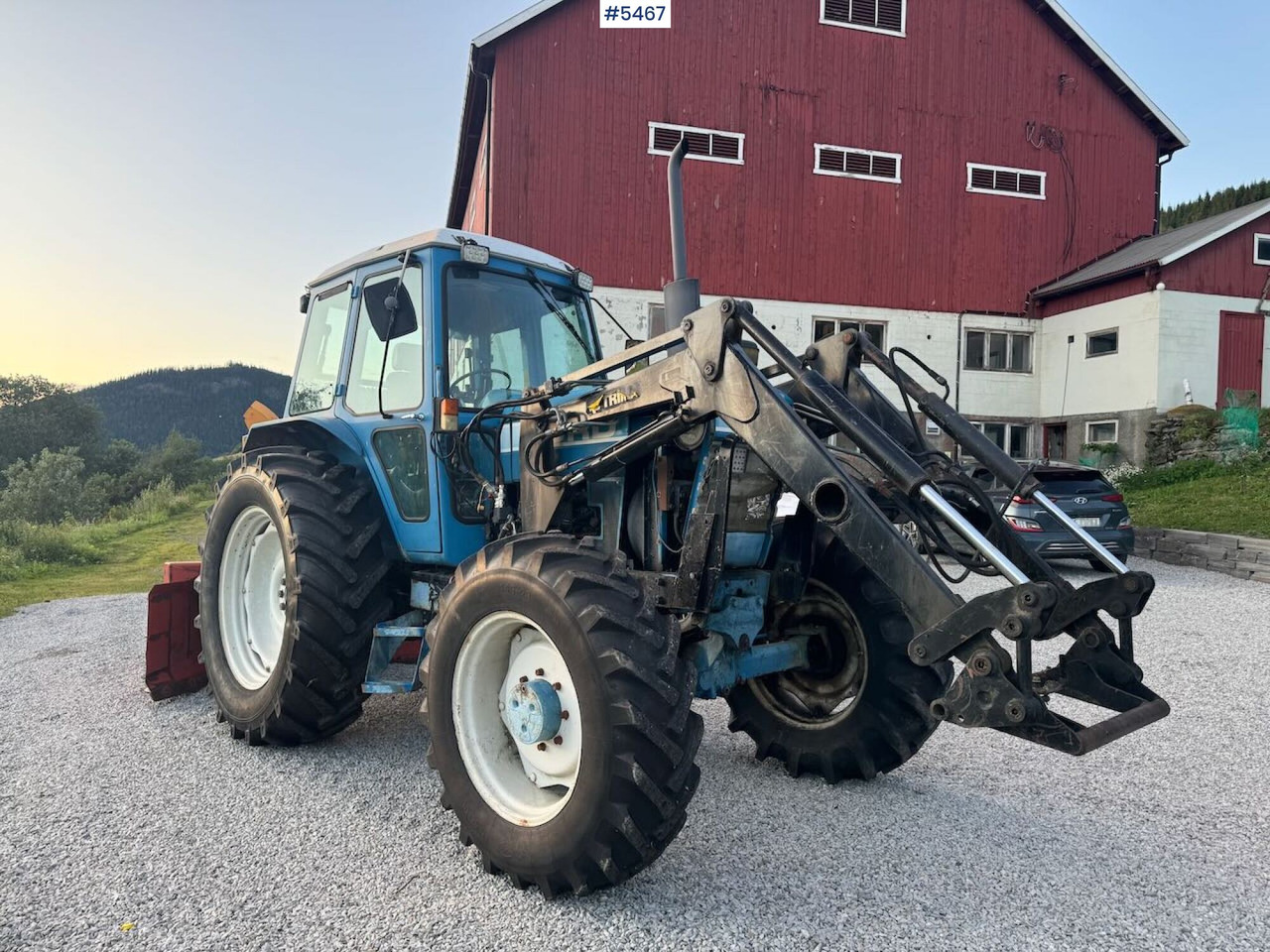 1983 Ford 7710 4x4 w/ frontloader - Trator: foto 2 1983 Ford 7710 4x4 w/ frontloader - Trator: foto 2