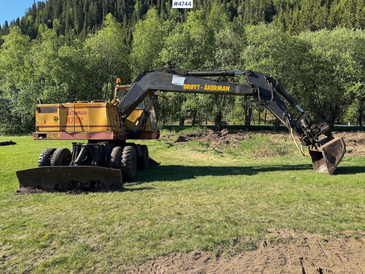 1985 Åkerman H7M B Wheel machine - Escavadeira de rodas: foto 1 1985 Åkerman H7M B Wheel machine - Escavadeira de rodas: foto 1