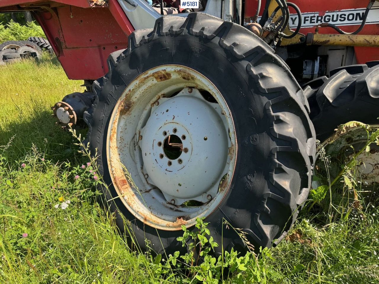 Locação financeira de  1985 Massey Ferguson 675 4x4 share tractor 1985 Massey Ferguson 675 4x4 share tractor: foto 13