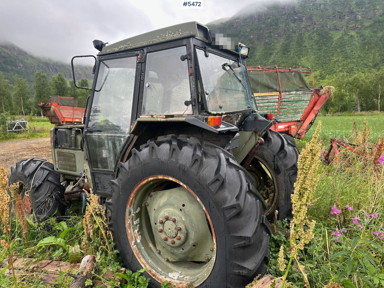 Trator 1988 Massey-Ferguson 375 tractor w/ front loader, earthmoving bucket and snow bucket.: foto 8