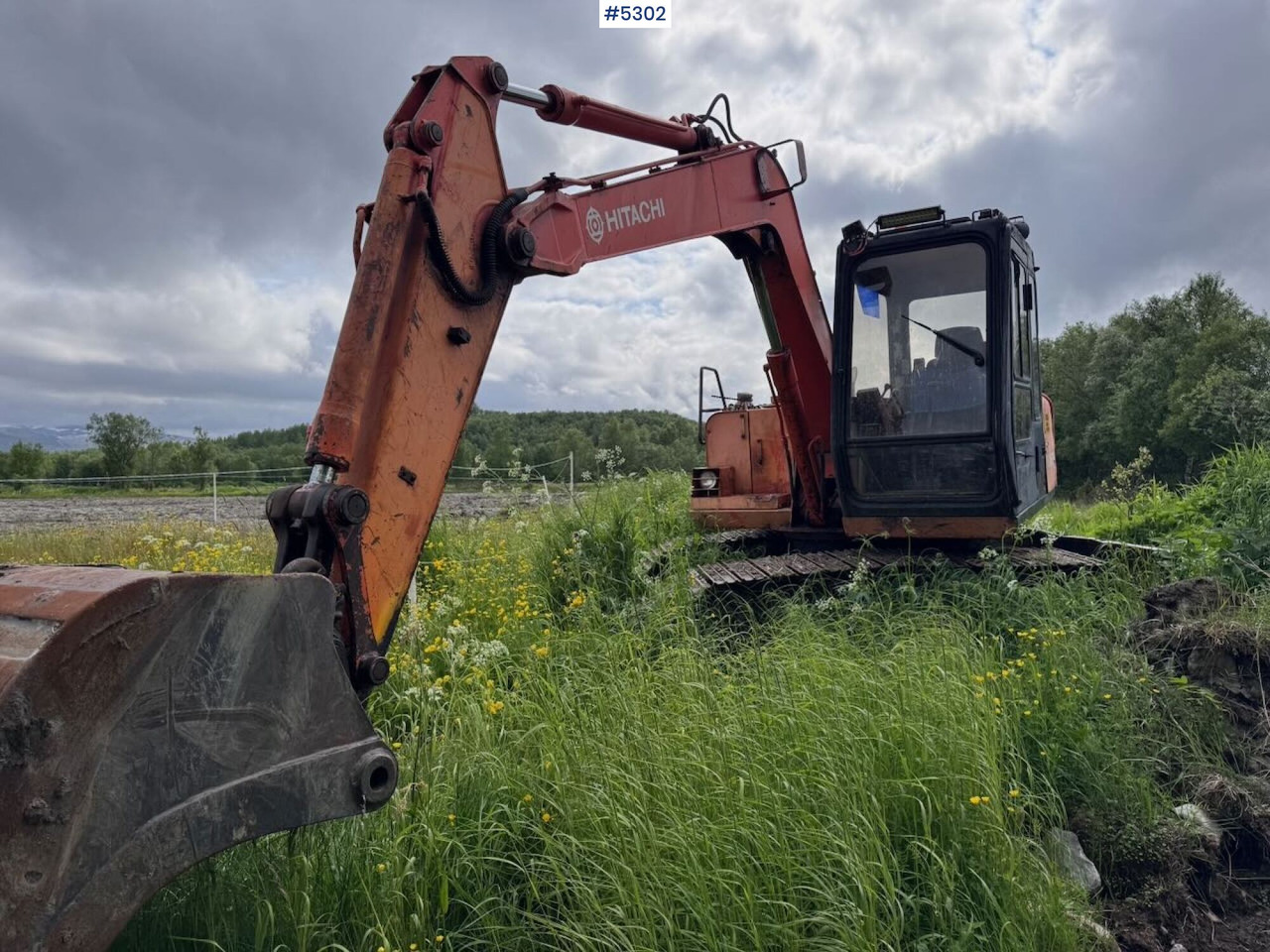 1990 Hitachi EX60 w/ 2 buckets - Escavadeira: foto 2 1990 Hitachi EX60 w/ 2 buckets - Escavadeira: foto 2