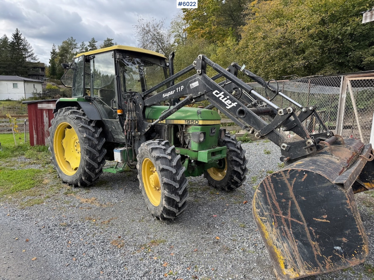 1990 John Deere 1950 Power Synchron w/ front loader. - Trator: foto 1 1990 John Deere 1950 Power Synchron w/ front loader. - Trator: foto 1