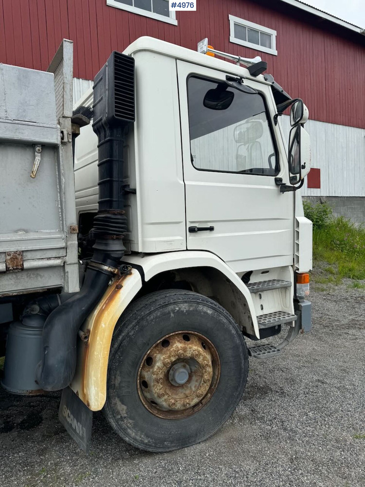 1996 Scania P93 4x2 tipper truck - Camião basculante: foto 2 1996 Scania P93 4x2 tipper truck - Camião basculante: foto 2