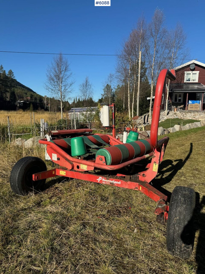 1998 Kverneland 7335 Round bale wrapper - Máquina para produção de feno: foto 1 1998 Kverneland 7335 Round bale wrapper - Máquina para produção de feno: foto 1