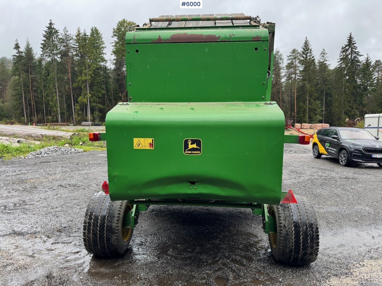 2000 John Deere 590 Round Baler. - Máquina para produção de feno: foto 4 2000 John Deere 590 Round Baler. - Máquina para produção de feno: foto 4
