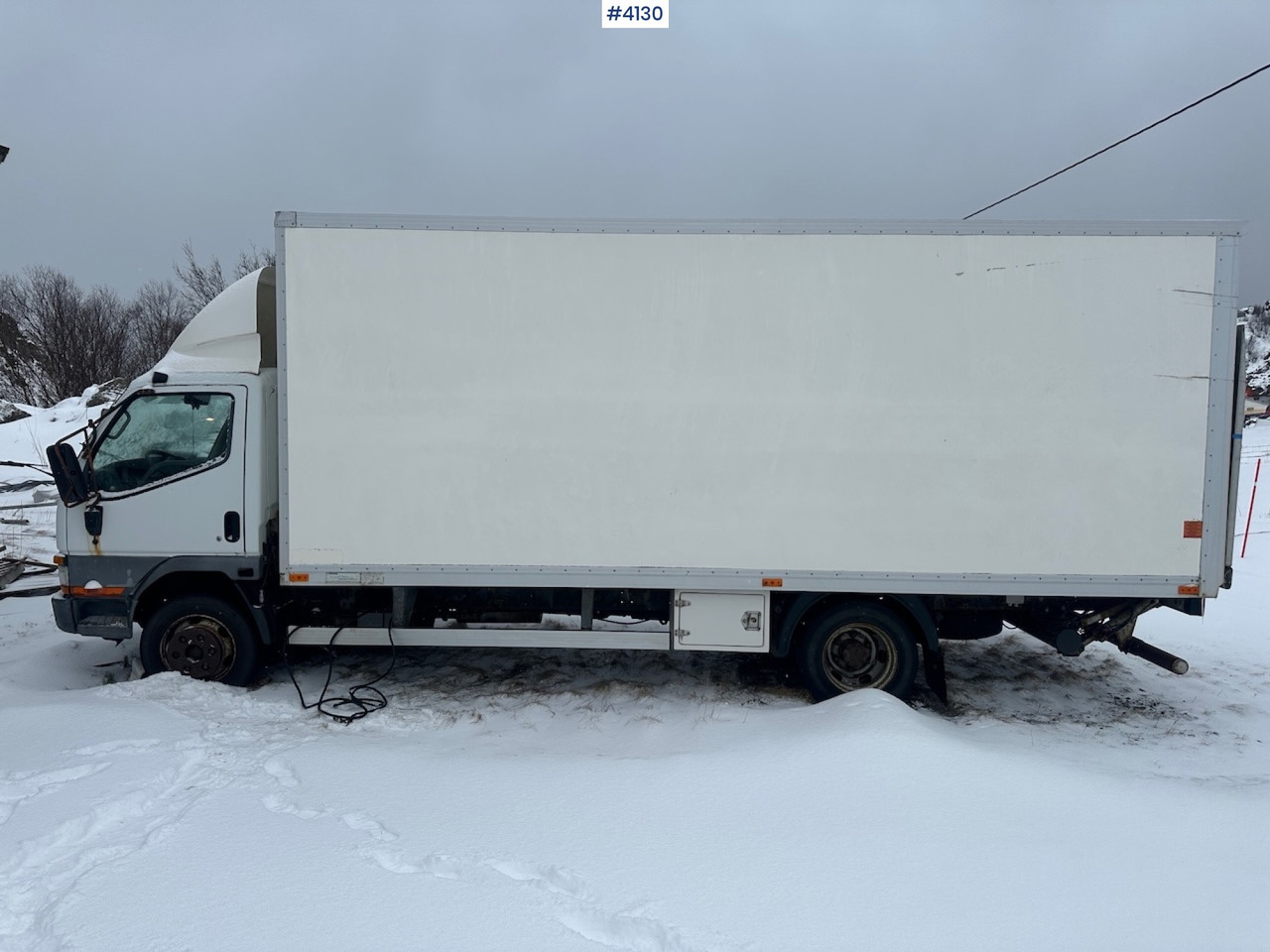 2001 Mitsubishi Canter skapbil - Camião furgão: foto 2 2001 Mitsubishi Canter skapbil - Camião furgão: foto 2