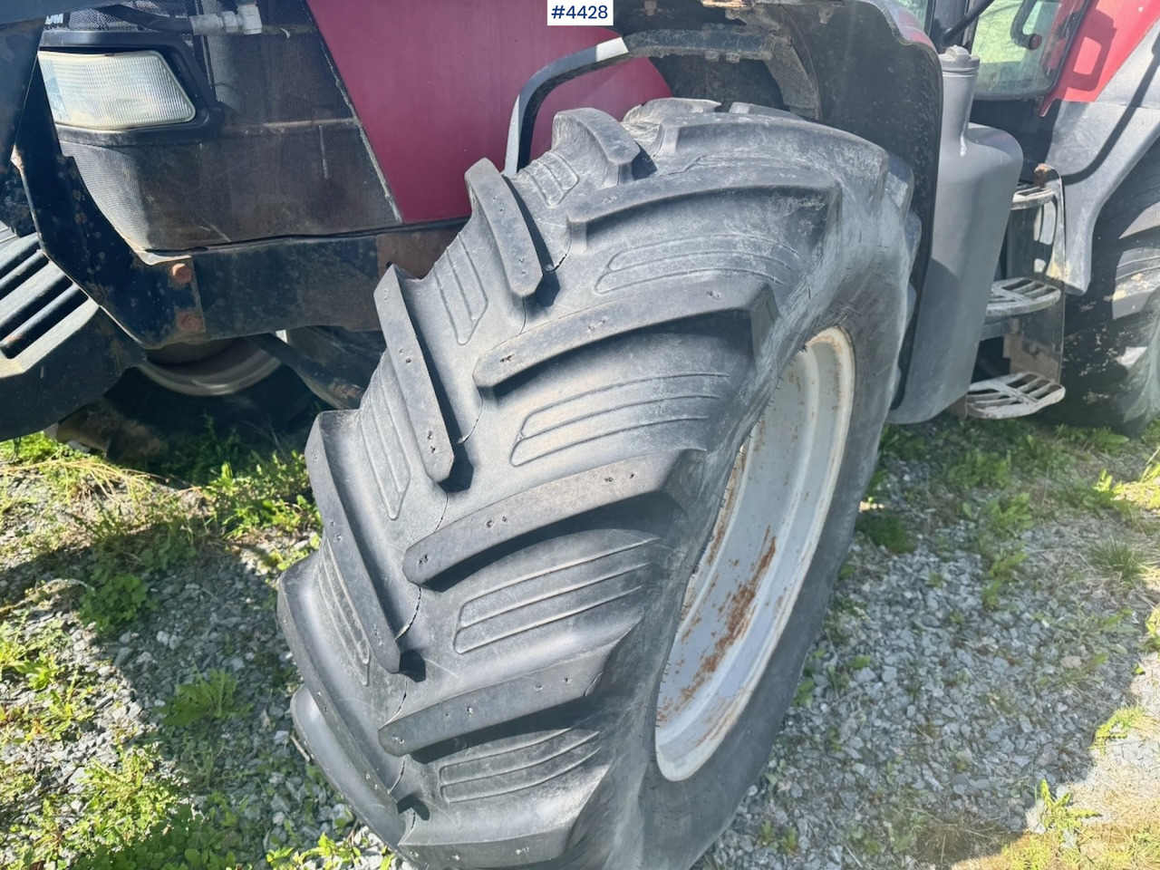 2004 Case MXU 135 4x4 w/ Front Loader. - Trator: foto 3 2004 Case MXU 135 4x4 w/ Front Loader. - Trator: foto 3