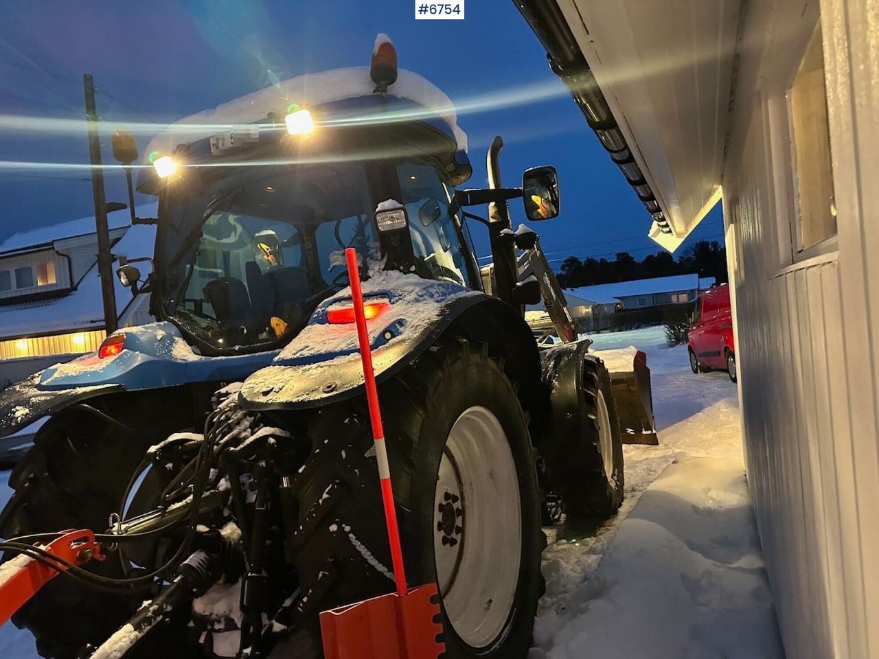 2004 New Holland TS115A 4x4 w/ Front loader, bucket, grading bucket and snow blower. - Trator: foto 5 2004 New Holland TS115A 4x4 w/ Front loader, bucket, grading bucket and snow blower. - Trator: foto 5