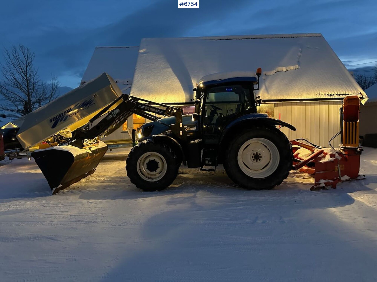 2004 New Holland TS115A 4x4 w/ Front loader, bucket, grading bucket and snow blower. - Trator: foto 1 2004 New Holland TS115A 4x4 w/ Front loader, bucket, grading bucket and snow blower. - Trator: foto 1