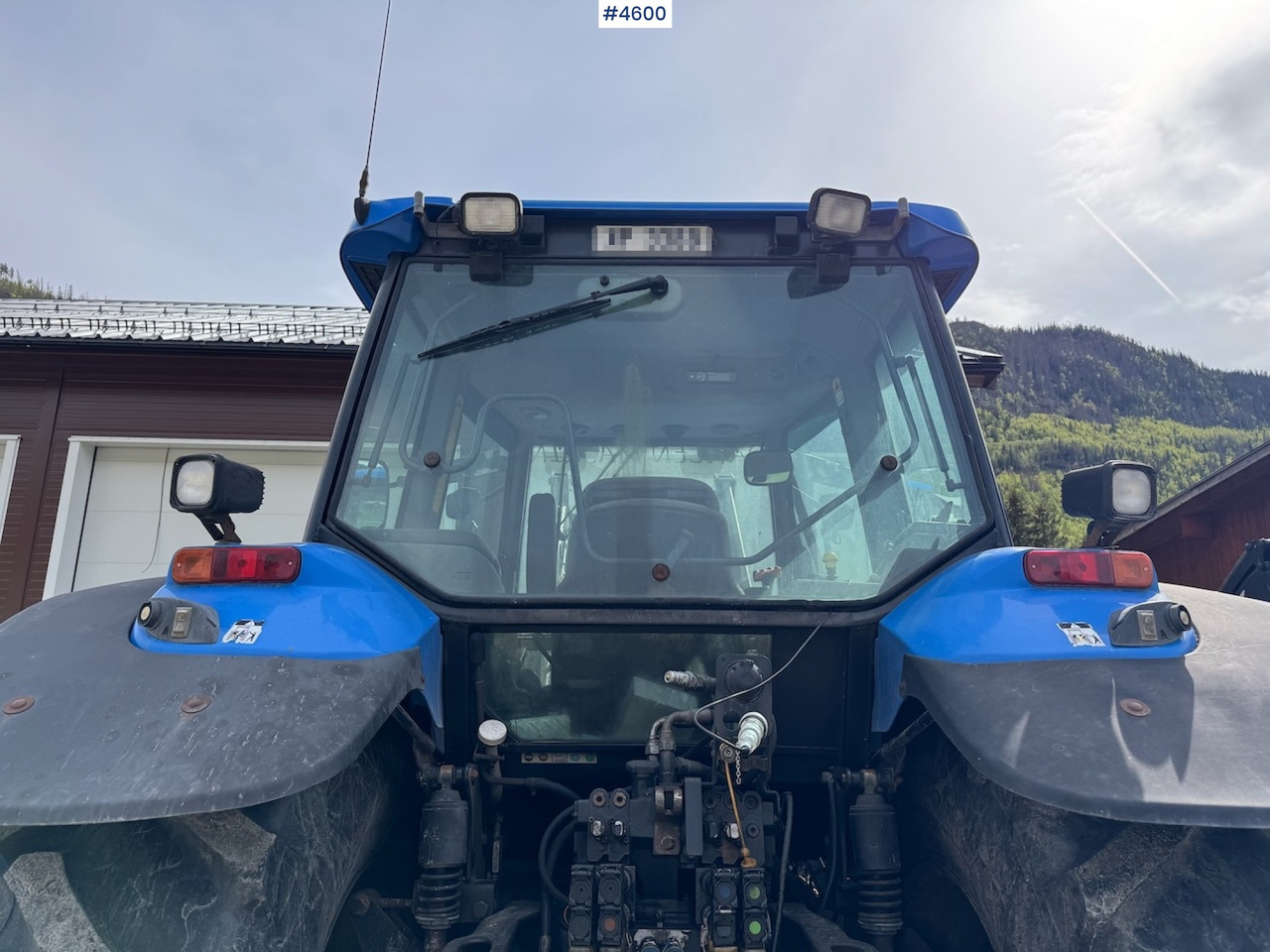 2005 New Holland TM190 w/front loader - Trator: foto 5 2005 New Holland TM190 w/front loader - Trator: foto 5