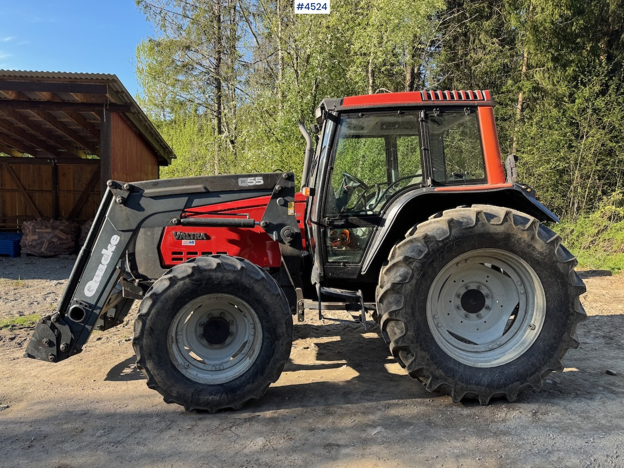 2005 Valtra 6850 w/front loader - Trator: foto 1 2005 Valtra 6850 w/front loader - Trator: foto 1