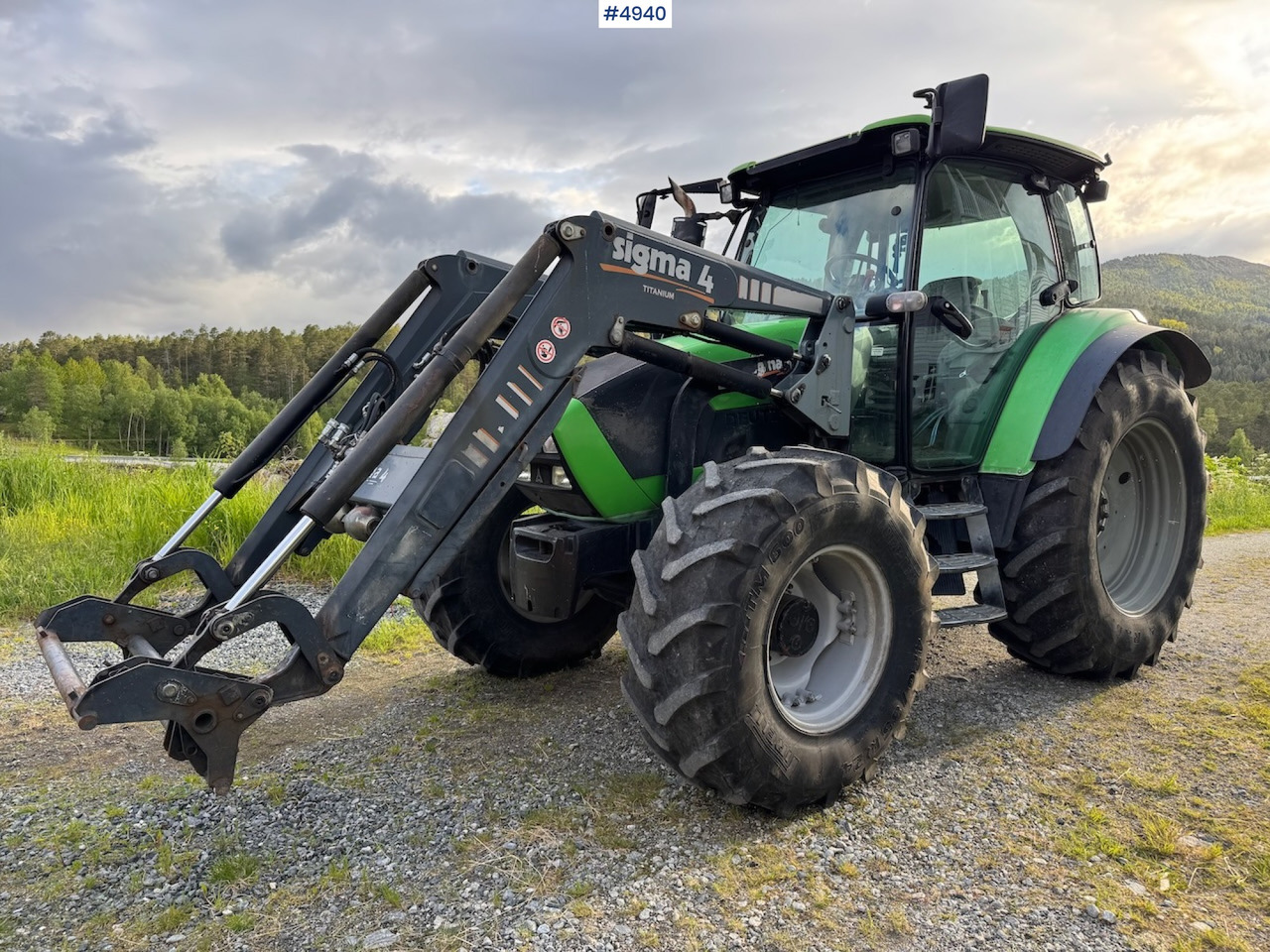 2006 Deutz-Fahr Agrotron K90 w/front loader. - Trator: foto 2 2006 Deutz-Fahr Agrotron K90 w/front loader. - Trator: foto 2