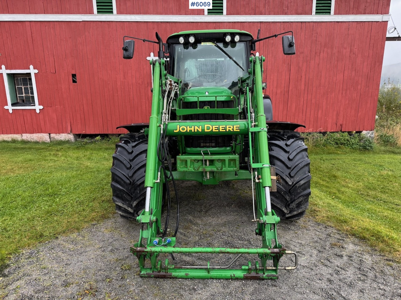 2006 John Deere 6320 w/ front loader, bucket, grapple, pallet fork and chains. Low hours!! - Trator: foto 5 2006 John Deere 6320 w/ front loader, bucket, grapple, pallet fork and chains. Low hours!! - Trator: foto 5