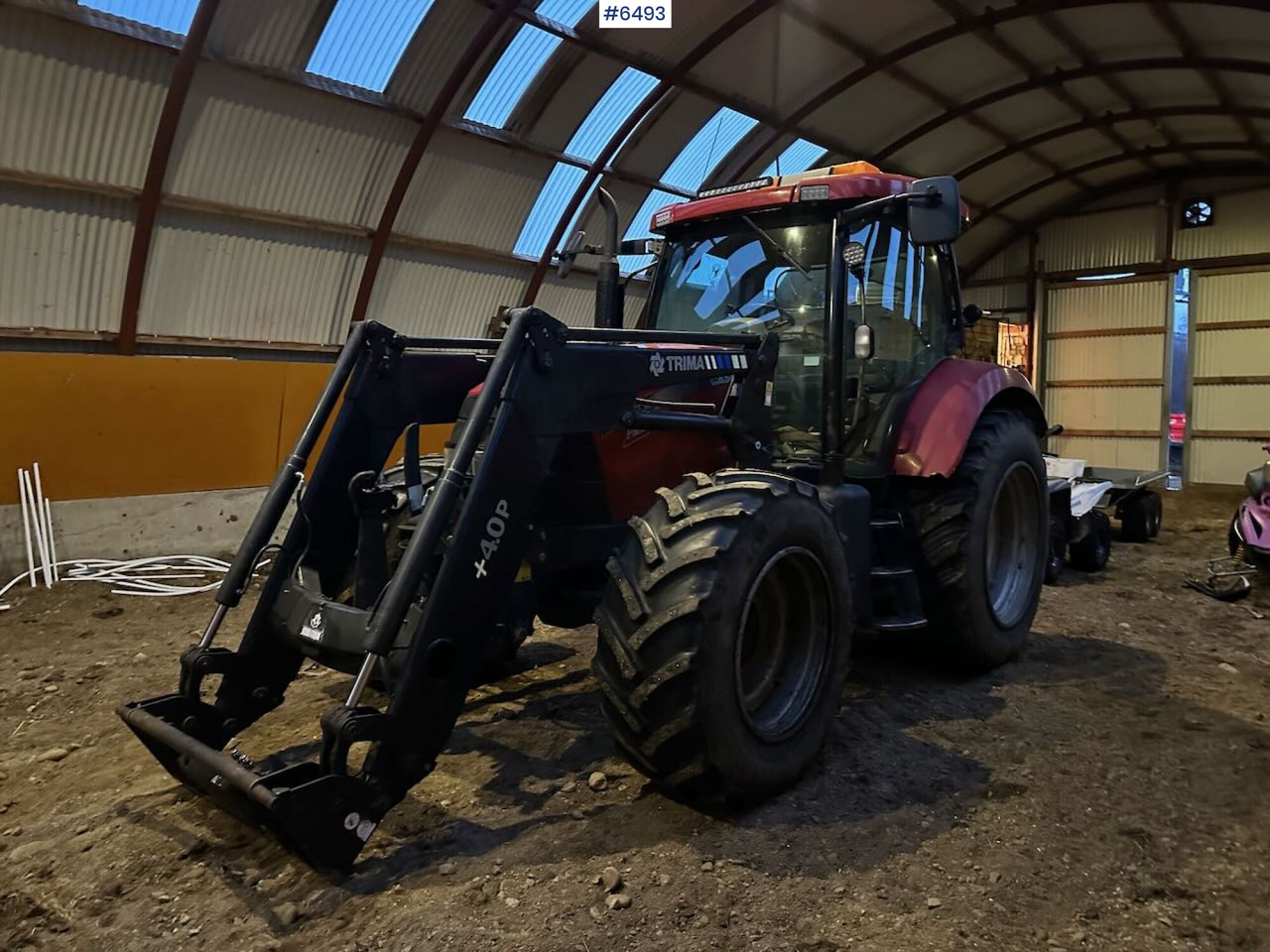 2007 CASE IH MXU 135 Pro 4x4 tractor w/ front loader. - Trator: foto 2 2007 CASE IH MXU 135 Pro 4x4 tractor w/ front loader. - Trator: foto 2