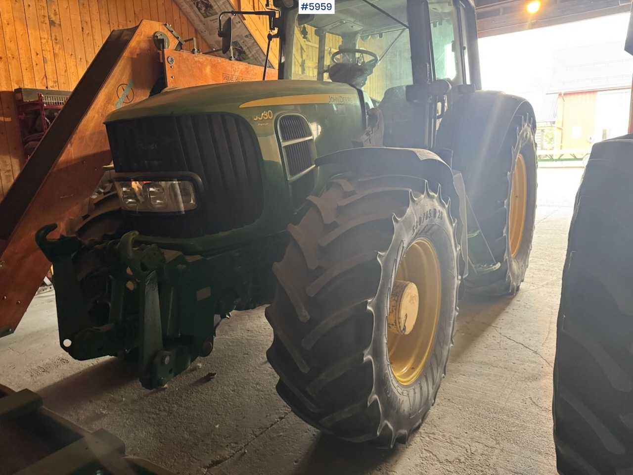 2007 John Deere 6930 w/ Front loader, hydraulics and Front PTO. Rep object. - Trator: foto 2 2007 John Deere 6930 w/ Front loader, hydraulics and Front PTO. Rep object. - Trator: foto 2