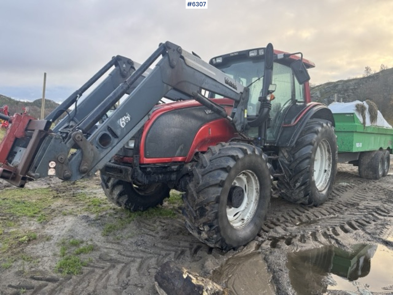 2008 Valtra T190 with front loader and 3rd function. SEE VIDEO! - Trator: foto 1 2008 Valtra T190 with front loader and 3rd function. SEE VIDEO! - Trator: foto 1