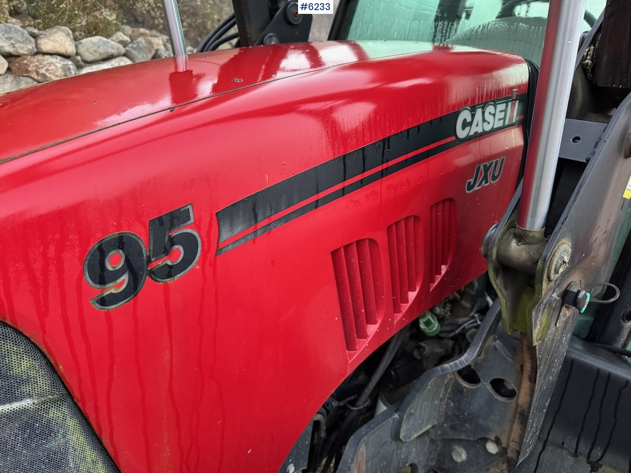 2010 Case IH JXU 95 w/ front loader. - Trator: foto 2 2010 Case IH JXU 95 w/ front loader. - Trator: foto 2